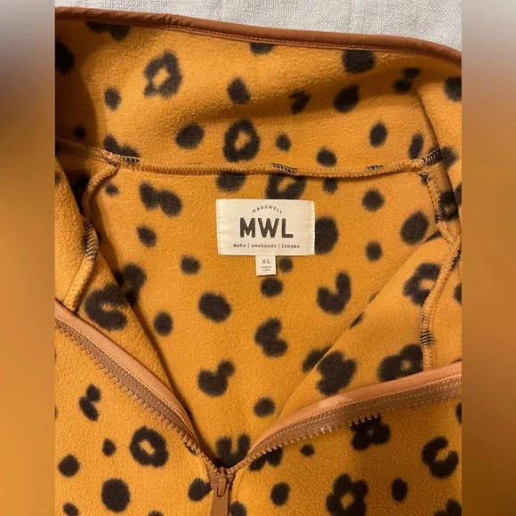 Madewell MWL Betterfleece Half-Zip Sweatshirt in Cheetah Print - Picture 3 of 5